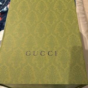 Gucci box 14x11x7 box